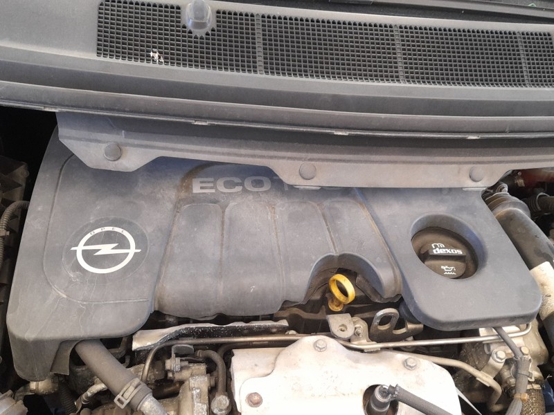 Recambio de tapa motor para opel zafira tourer c (p12) 1.6 cdti (75) referencia OEM IAM 55561433  