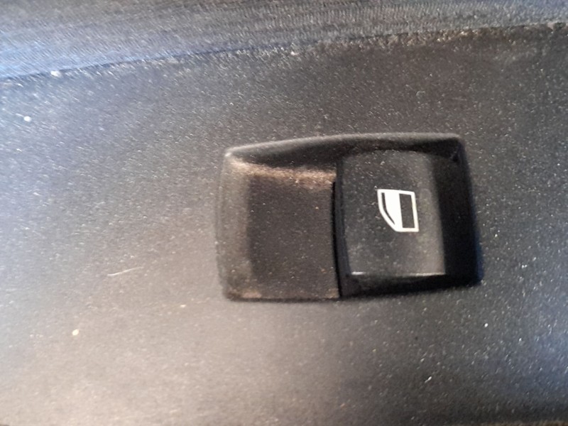 Recambio de mando elevalunas trasero derecho para bmw x1 (e84) sdrive 18 d referencia OEM IAM 61316935534  