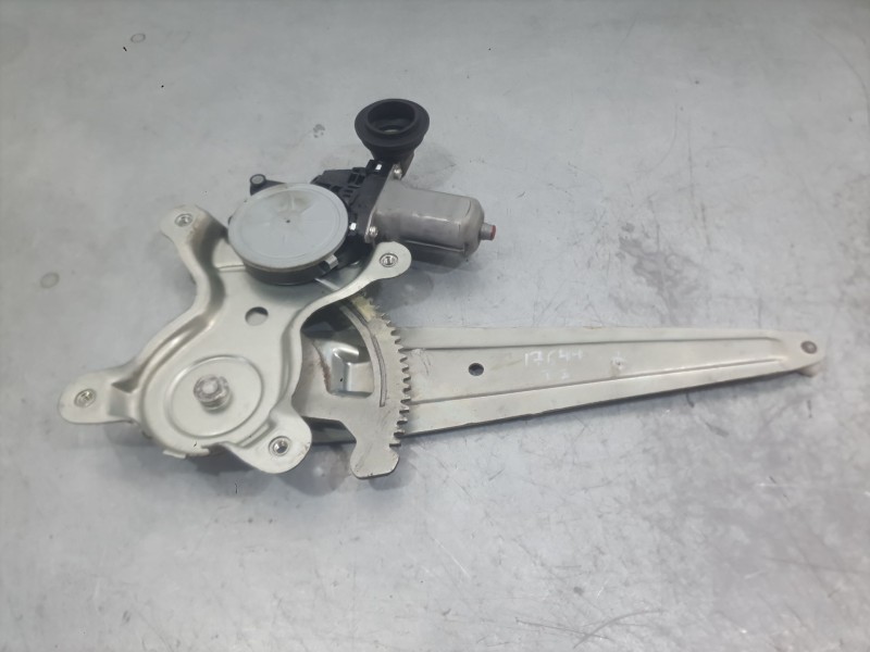 Recambio de elevalunas trasero izquierdo para toyota rav 4 iii (_a3_) 2.0 (zsa35_) referencia OEM IAM 6980442040  