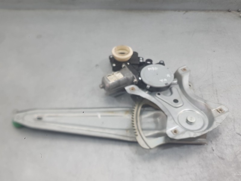 Recambio de elevalunas trasero derecho para toyota avensis touring sports advance referencia OEM IAM 8571005061  ELECTRICO