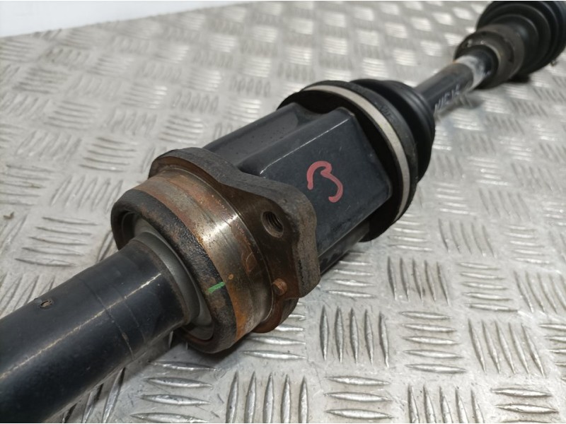 Recambio de transmision delantera derecha para toyota avensis (t27) active referencia OEM IAM 4341005481  