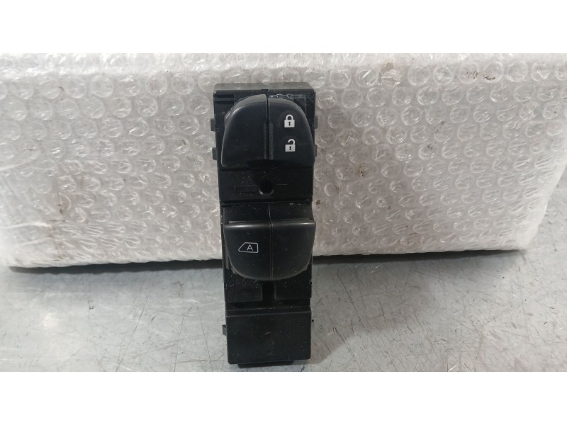 Recambio de mando elevalunas delantero izquierdo para nissan micra v (k14) 1.0 ig-t 100 referencia OEM IAM 254015FA0A  
