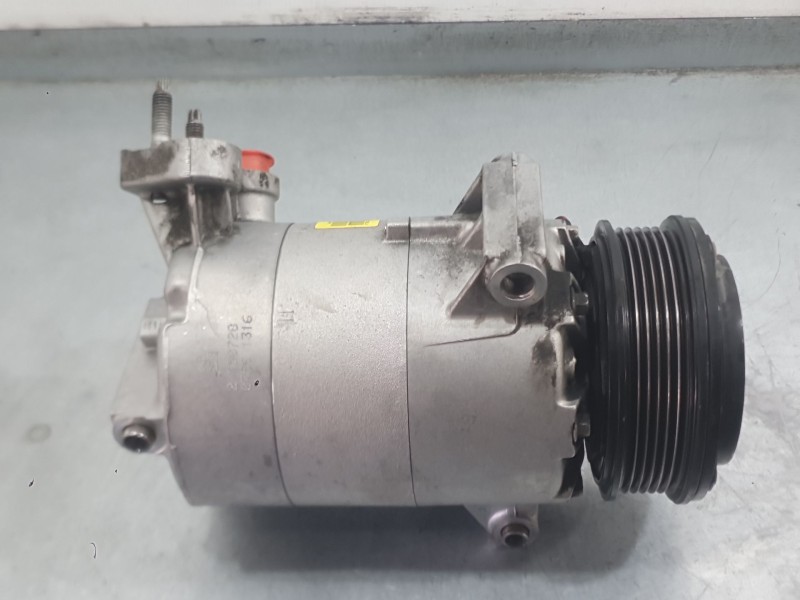 Recambio de compresor aire acondicionado para ford focus iii 1.0 ecoboost referencia OEM IAM 2100870  