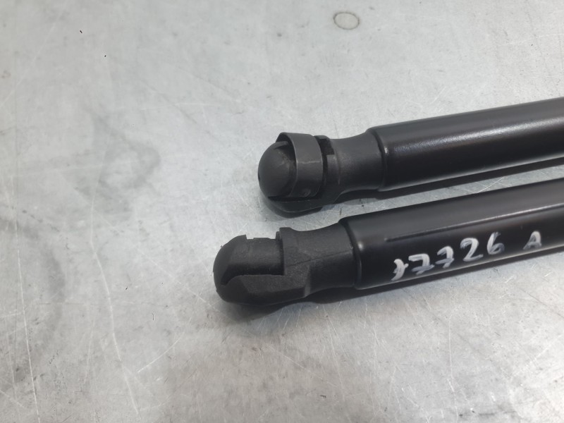 Recambio de amortiguadores maletero / porton para ford focus iii 1.0 ecoboost referencia OEM IAM 1747492 BM51A406A10AE 