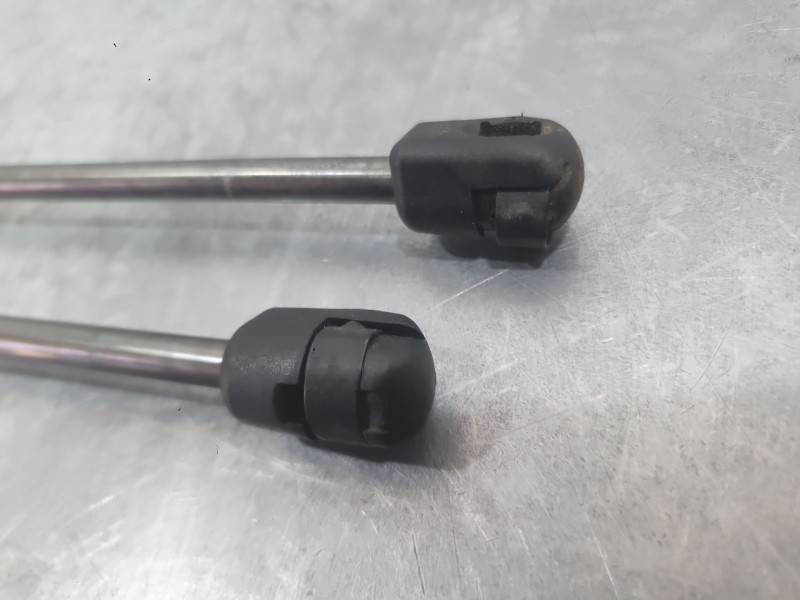 Recambio de amortiguadores maletero / porton para ford focus iii 1.0 ecoboost referencia OEM IAM 1747492 BM51A406A10AE 