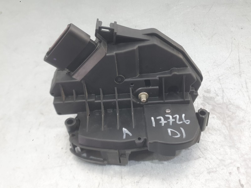 Recambio de cerradura puerta delantera izquierda para ford focus iii 1.0 ecoboost referencia OEM IAM 2070970  
