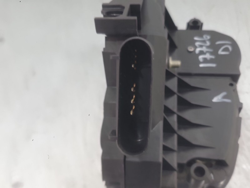 Recambio de cerradura puerta delantera izquierda para ford focus iii 1.0 ecoboost referencia OEM IAM 2070970  