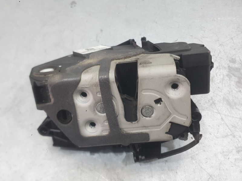Recambio de cerradura puerta trasera izquierda para ford focus iii 1.0 ecoboost referencia OEM IAM 2099461  