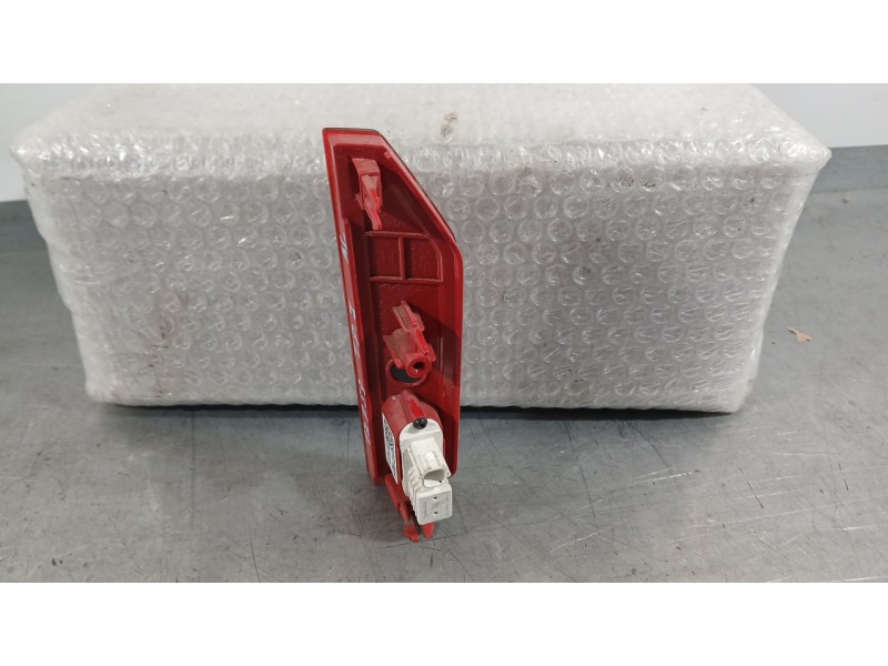 Recambio de piloto trasero izquierdo paragolpes para kia ev3 referencia OEM IAM 92405EV100  