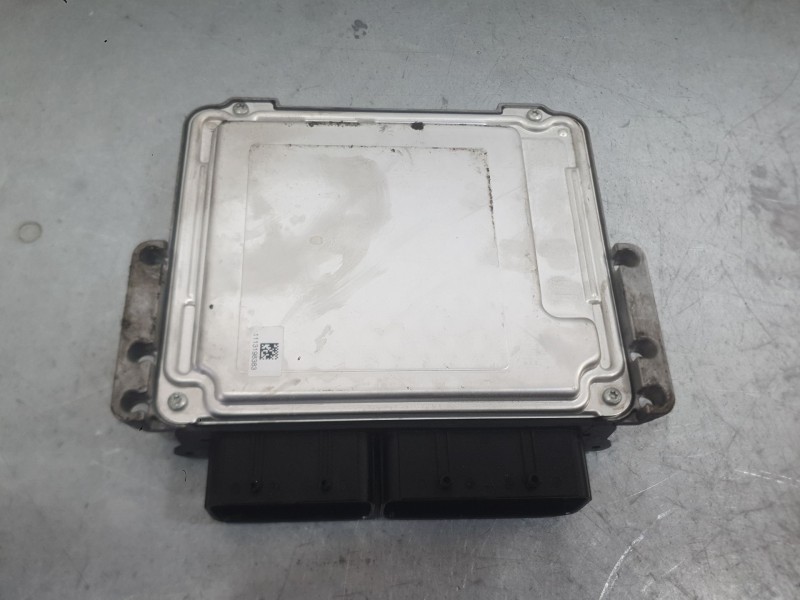 Recambio de centralita motor uce para peugeot 2008 ii (ud_, us_, uy_, uj_, ur_, uc_) 1.5 bluehdi 110 (udyhsk) referencia OEM IAM