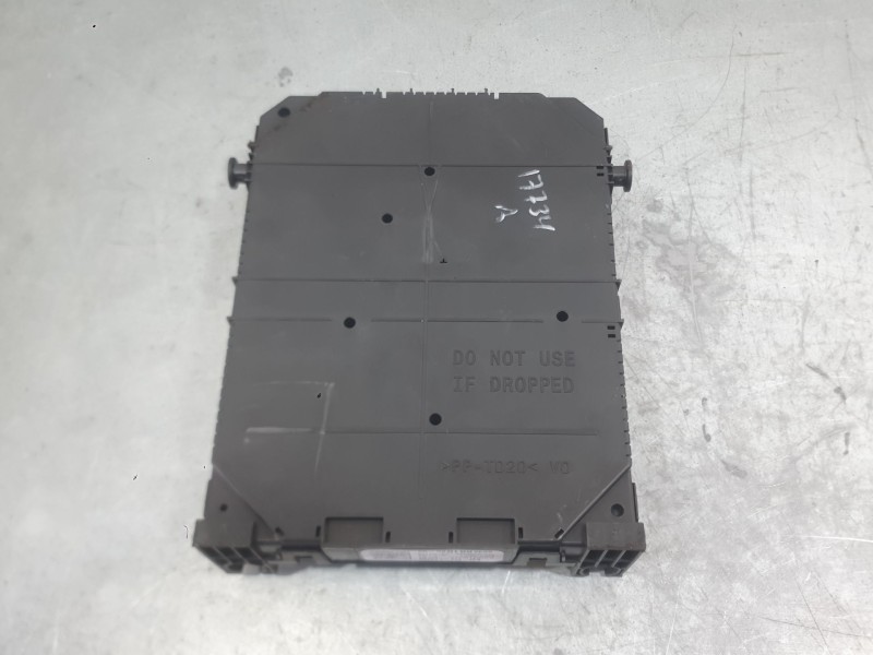 Recambio de caja reles / fusibles para peugeot 2008 ii (ud_, us_, uy_, uj_, ur_, uc_) 1.5 bluehdi 110 (udyhsk) referencia OEM IA