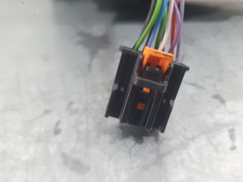 Recambio de retrovisor izquierdo para peugeot 2008 ii (ud_, us_, uy_, uj_, ur_, uc_) 1.5 bluehdi 110 (udyhsk) referencia OEM IAM