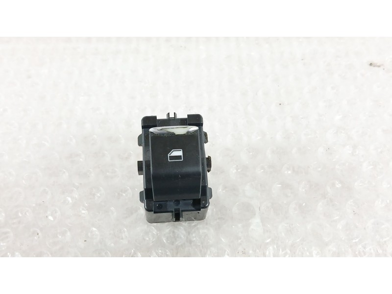Recambio de mando elevalunas delantero derecho para ford puma (j2k, cf7) 1.0 ecoboost mhev referencia OEM IAM 2490173  