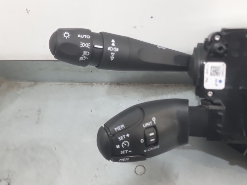 Recambio de mando luces y limpia para peugeot 2008 ii (ud_, us_, uy_, uj_, ur_, uc_) 1.5 bluehdi 110 (udyhsk) referencia OEM IAM