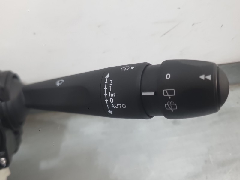 Recambio de mando luces y limpia para peugeot 2008 ii (ud_, us_, uy_, uj_, ur_, uc_) 1.5 bluehdi 110 (udyhsk) referencia OEM IAM