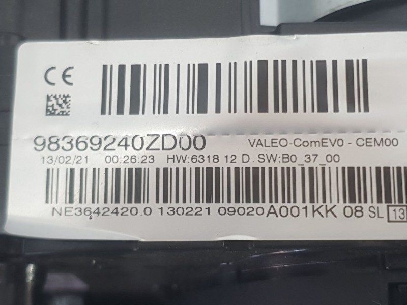 Recambio de mando luces y limpia para peugeot 2008 ii (ud_, us_, uy_, uj_, ur_, uc_) 1.5 bluehdi 110 (udyhsk) referencia OEM IAM