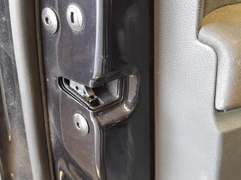 Recambio de cerradura puerta delantera izquierda para volkswagen tiguan (5n_) 2.0 tdi referencia OEM IAM 3C1837015A  