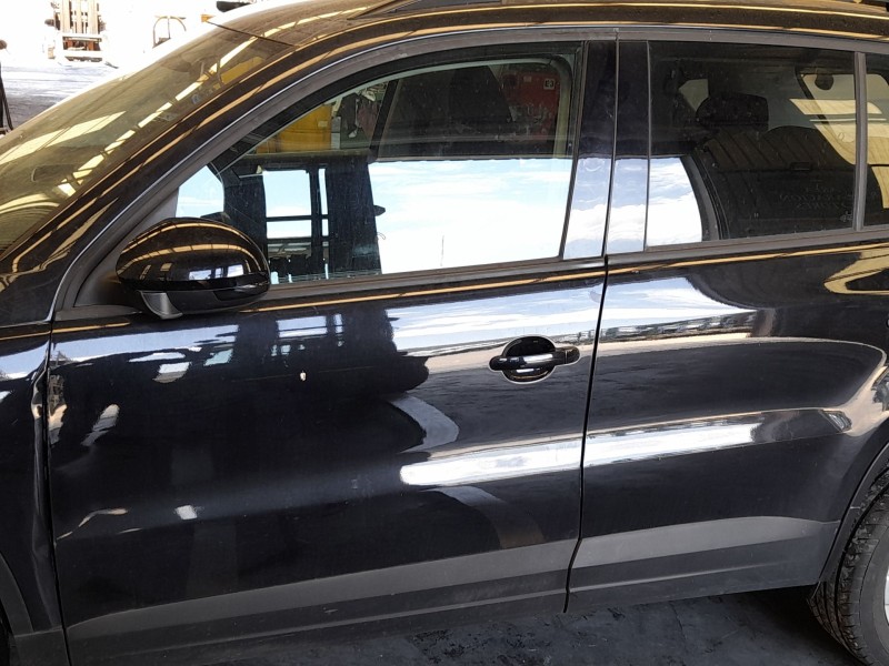 Recambio de puerta delantera izquierda para volkswagen tiguan (5n_) 2.0 tdi referencia OEM IAM 5N0831055B  