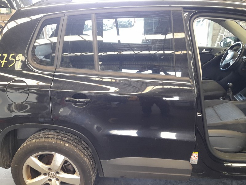 Recambio de puerta trasera derecha para volkswagen tiguan (5n_) 2.0 tdi referencia OEM IAM 5N0833056A  