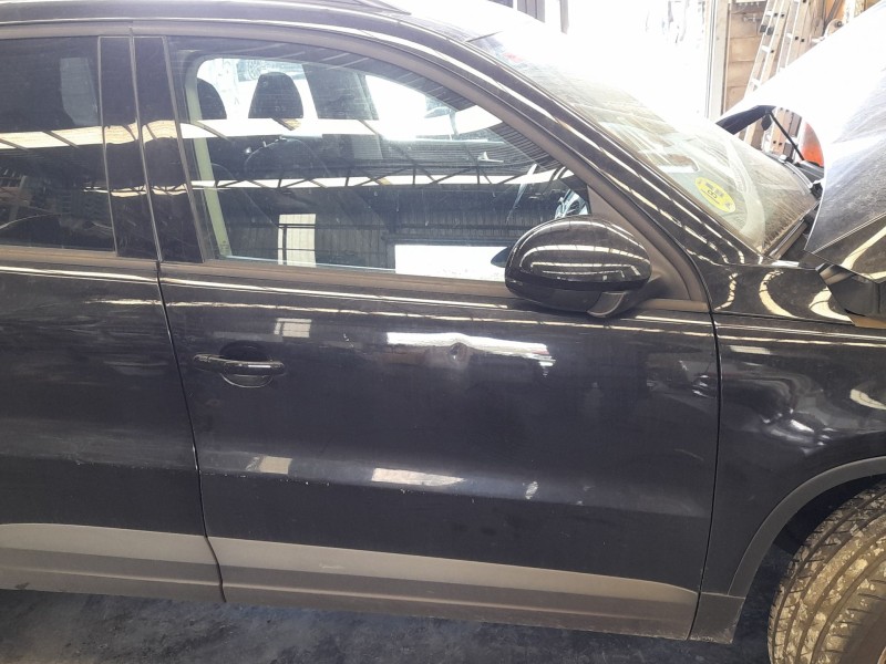 Recambio de puerta delantera derecha para volkswagen tiguan (5n_) 2.0 tdi referencia OEM IAM 5N0831056B  