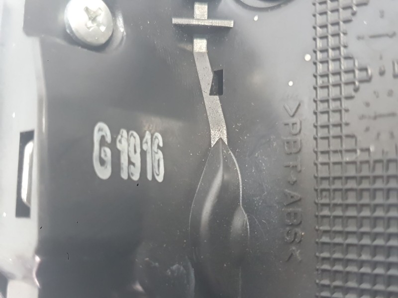 Recambio de cerradura puerta trasera derecha para toyota avensis touring sports advance referencia OEM IAM   