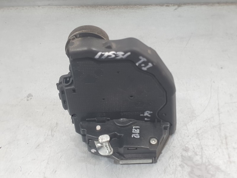 Recambio de cerradura puerta trasera izquierda para toyota auris (_e18_) 1.4 d-4d (nde180_) referencia OEM IAM 6906005050  