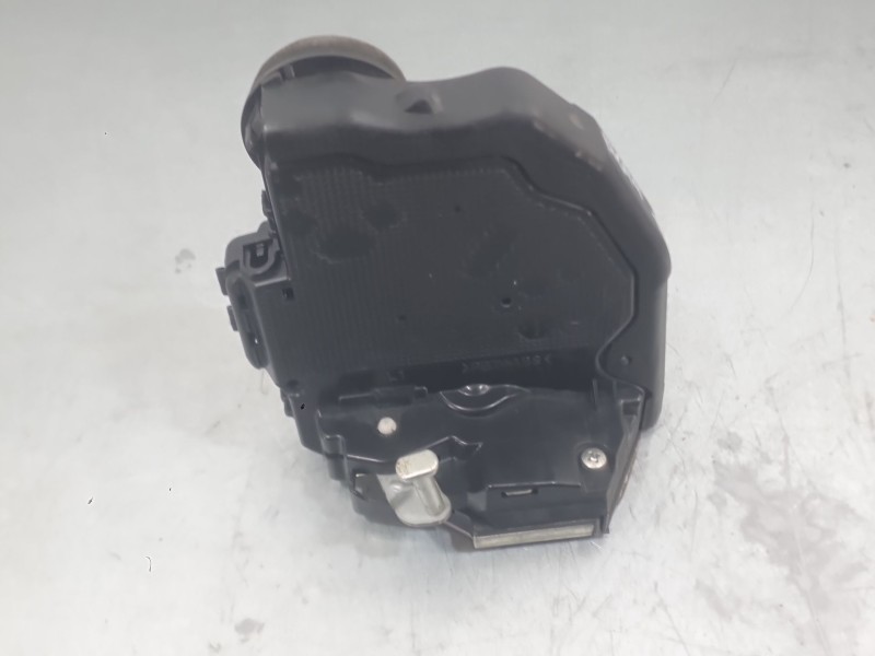 Recambio de cerradura puerta trasera izquierda para toyota rav 4 iii (_a3_) 2.0 (zsa35_) referencia OEM IAM 6906042021  