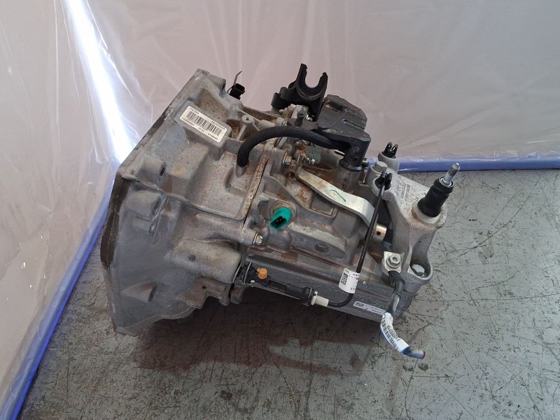 Recambio de caja cambios para renault clio v (b7_) tce 90 (b7mt) referencia OEM IAM JT4004 6VELOCIDADES A0169886
