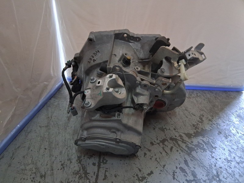 Recambio de caja cambios para peugeot 2008 ii (ud_, us_, uy_, uj_, ur_, uc_) 1.5 bluehdi 110 (udyhsk) referencia OEM IAM 20V253 