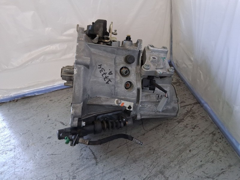 Recambio de caja cambios para peugeot 2008 ii (ud_, us_, uy_, uj_, ur_, uc_) 1.5 bluehdi 110 (udyhsk) referencia OEM IAM 20V253 