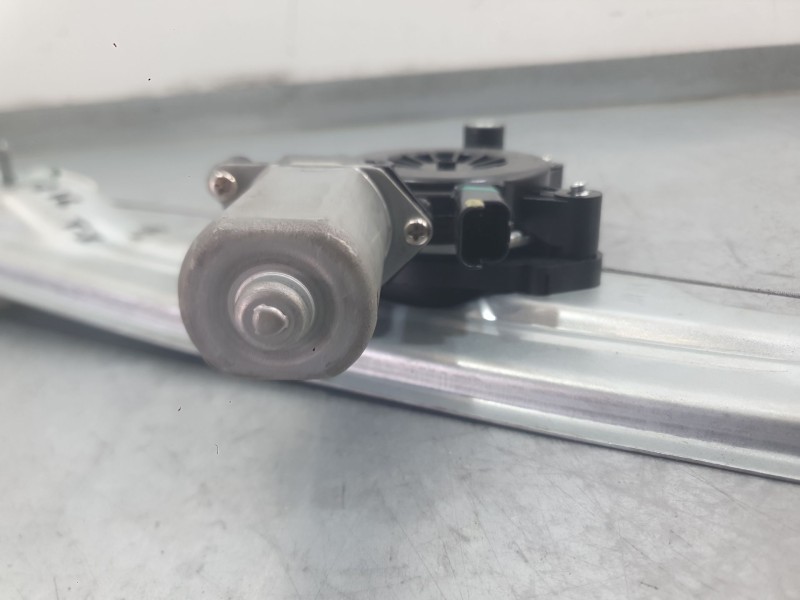 Recambio de elevalunas trasero izquierdo para mg zs suv (azs1) 1.0 t-gdi referencia OEM IAM 10233937  