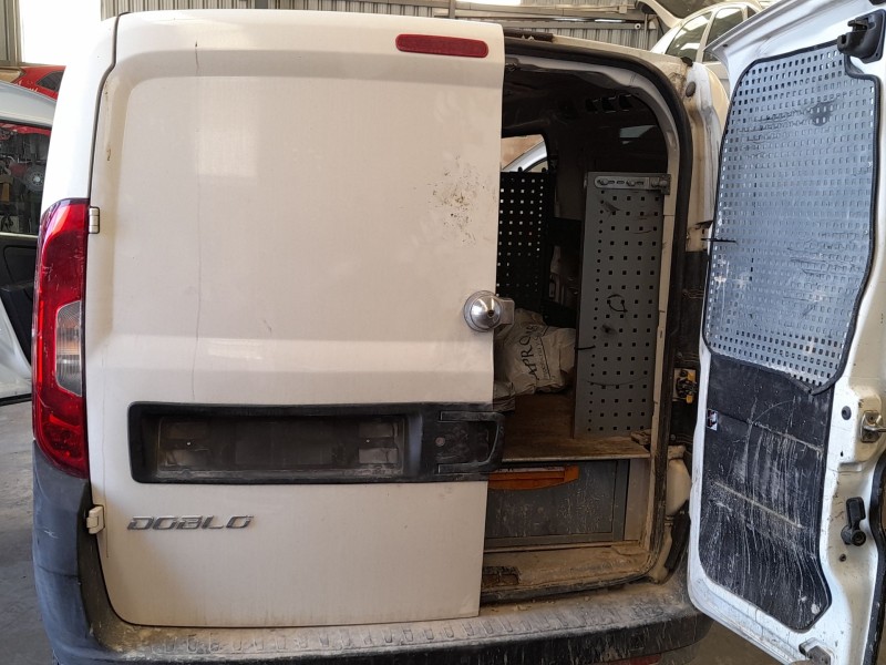 Recambio de puerta trasera izquierda carga para fiat doblo cargo (263_) 1.3 d multijet referencia OEM IAM 52205147  