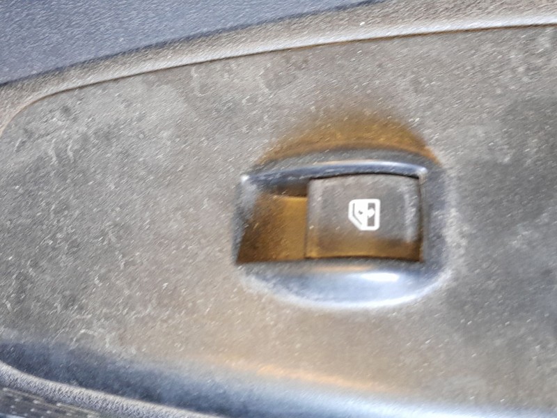 Recambio de mando elevalunas delantero derecho para fiat doblo cargo (263_) 1.3 d multijet referencia OEM IAM 735498675  