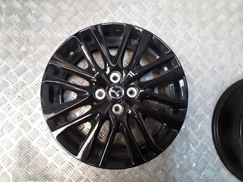 Recambio de juego llantas aluminio para mazda 2 hatchback (dl, dj) 1.5 skyactiv-g referencia OEM IAM 5.5X16 4 TORN ET40 ROZADAS 