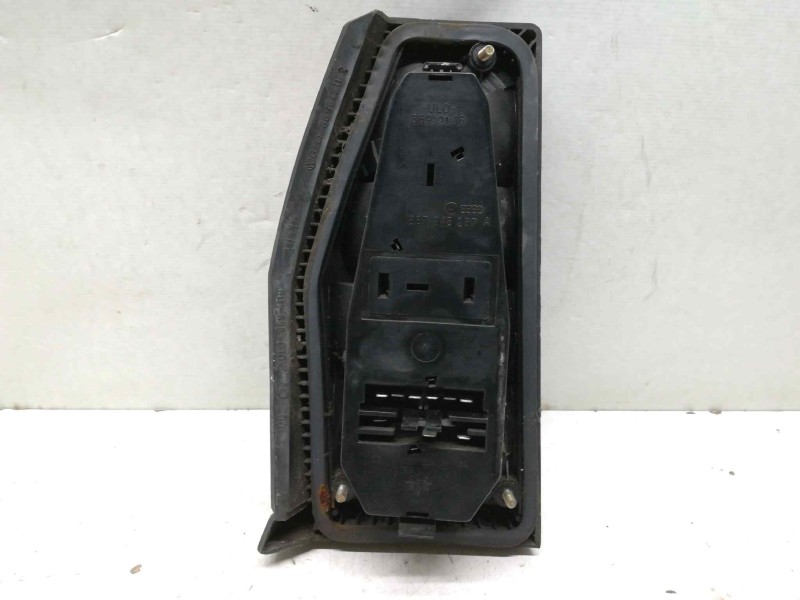 Recambio de piloto trasero derecho para volkswagen polo (801/803) referencia OEM IAM   