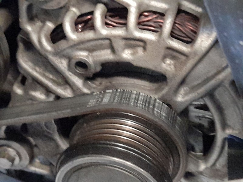 Recambio de alternador para renault clio v (b7_) 1.0 sce 65 (b7mg) referencia OEM IAM 231009076R  