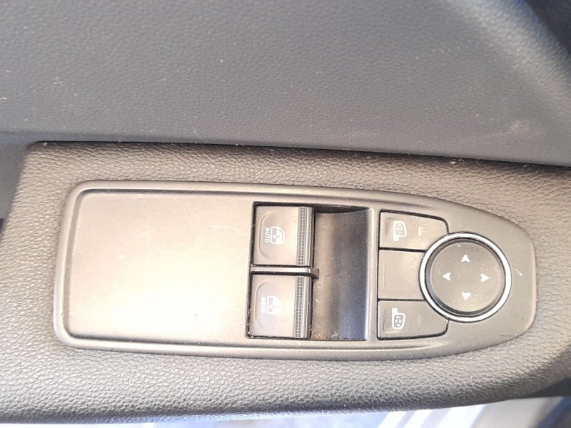 Recambio de mando elevalunas delantero izquierdo para renault clio v (b7_) 1.0 sce 65 (b7mg) referencia OEM IAM 254107073R C/MAN