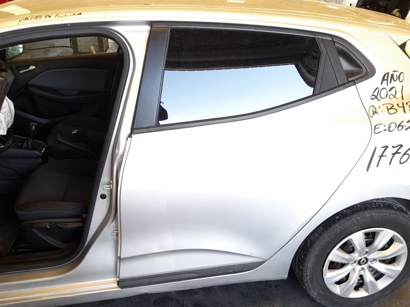 Recambio de puerta trasera izquierda para renault clio v (b7_) 1.0 sce 65 (b7mg) referencia OEM IAM 821017920R  