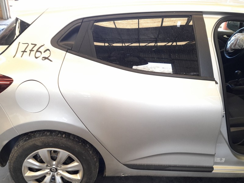 Recambio de puerta trasera derecha para renault clio v (b7_) 1.0 sce 65 (b7mg) referencia OEM IAM 821008513R  