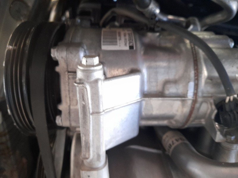 Recambio de compresor aire acondicionado para renault clio v (b7_) 1.0 sce 65 (b7mg) referencia OEM IAM 926009871R  