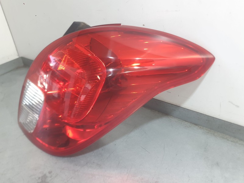 Recambio de piloto trasero derecho para opel mokka / mokka x (j13) 1.4 lpg (_76) referencia OEM IAM 42599463  