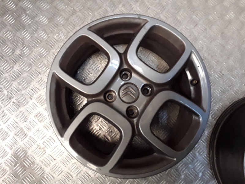 Recambio de juego llantas aluminio para citroën c4 cactus 1.6 hdi 90 referencia OEM IAM 6.5X16 4 TORN ET19 ROZADAS ALUMINIO