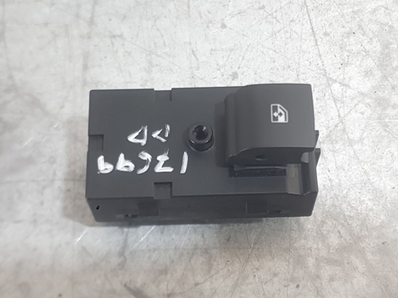 Recambio de mando elevalunas delantero derecho para opel mokka / mokka x (j13) 1.4 lpg (_76) referencia OEM IAM 22915102  