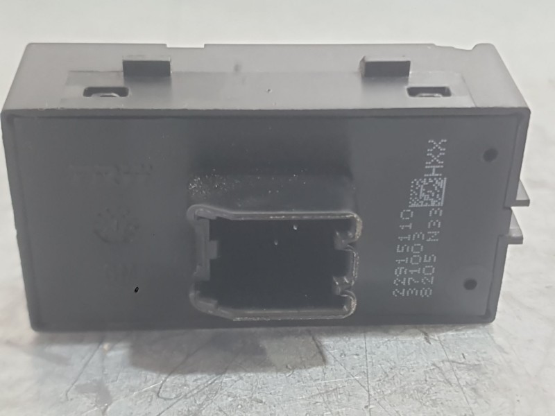 Recambio de mando elevalunas delantero derecho para opel mokka / mokka x (j13) 1.4 lpg (_76) referencia OEM IAM 22915102  