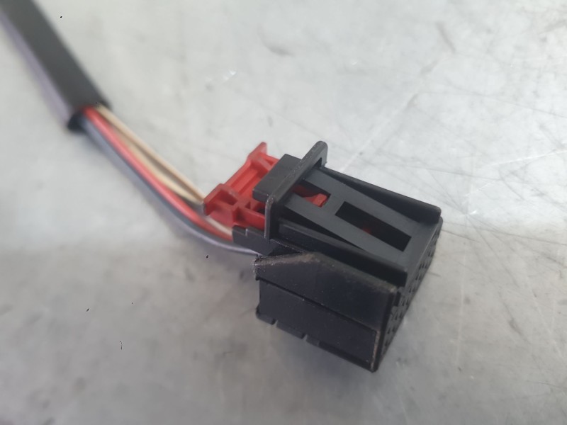 Recambio de retrovisor derecho para audi a3 sportback (8pa) 2.0 tdi 16v referencia OEM IAM 8P1858532KFKZ  
