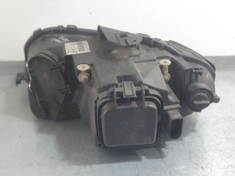 Recambio de faro derecho para audi a3 sportback (8pa) 2.0 tdi 16v referencia OEM IAM 8P0941004K  