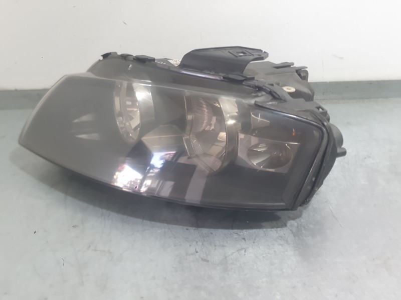 Recambio de faro izquierdo para audi a3 sportback (8pa) 2.0 tdi 16v referencia OEM IAM 8P0941003K  