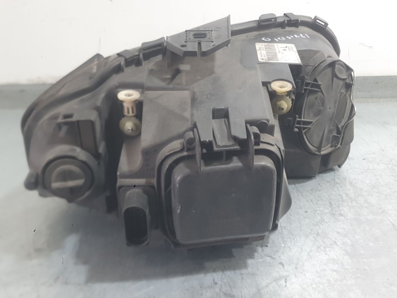 Recambio de faro izquierdo para audi a3 sportback (8pa) 2.0 tdi 16v referencia OEM IAM 8P0941003K  