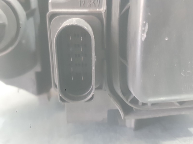 Recambio de faro izquierdo para audi a3 sportback (8pa) 2.0 tdi 16v referencia OEM IAM 8P0941003K  