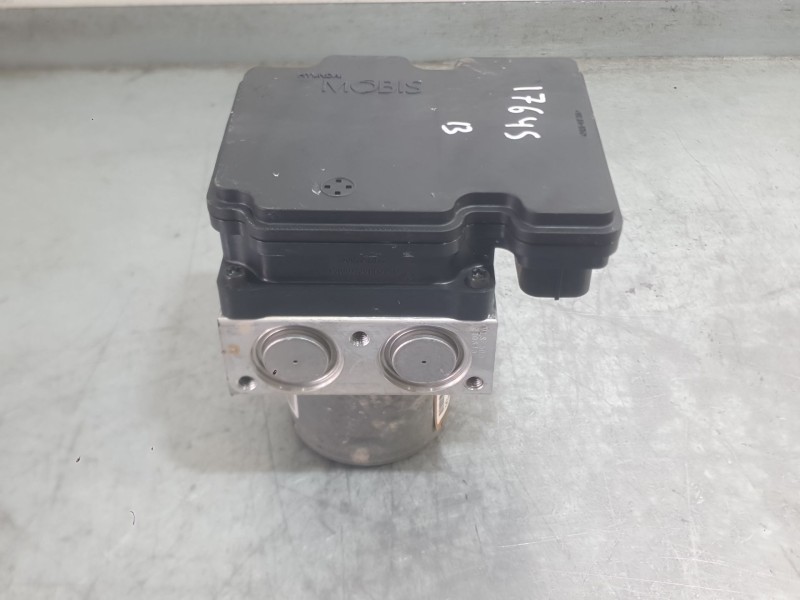 Recambio de abs para hyundai i30 (gd) 1.4 referencia OEM IAM 58920A6110  